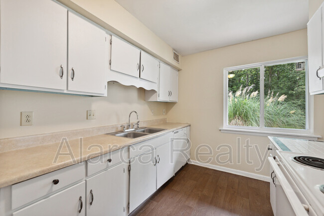Foto del edificio - 9143 Spyglass Pl