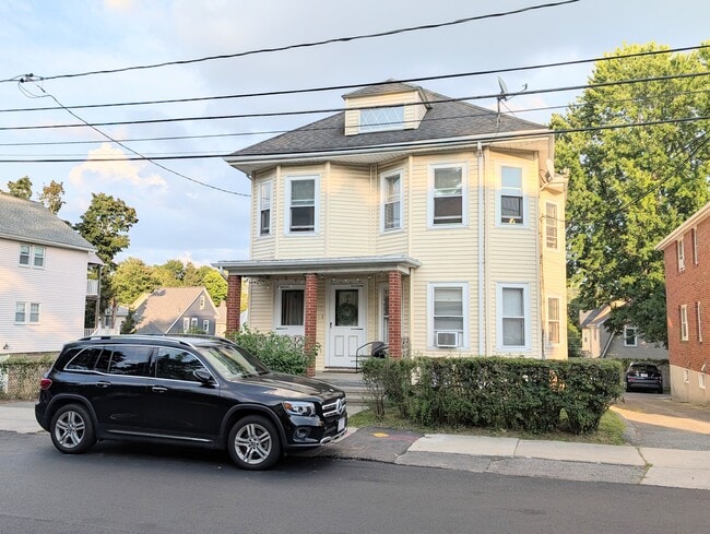 Building Photo - 39 Olcott St