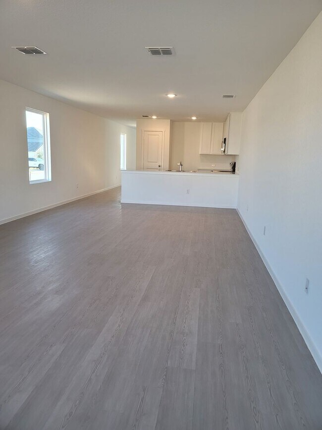 Foto del edificio - Brand new home on a corner lot!