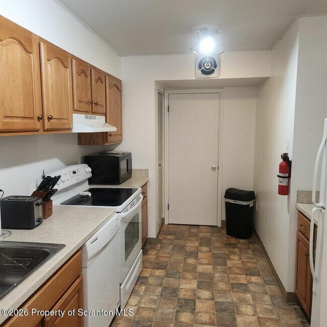 Foto del edificio - 220 Linden St