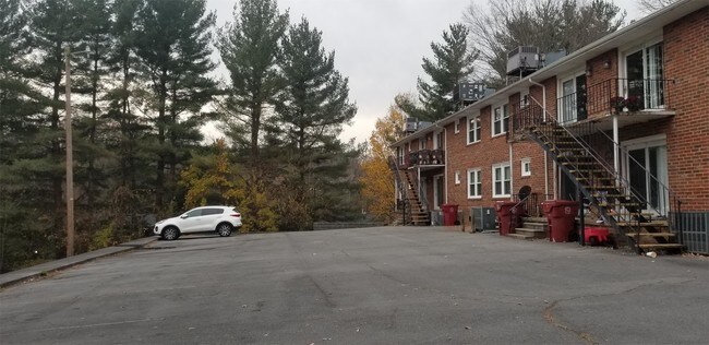 Foto del edificio - 106 Terrace Ct