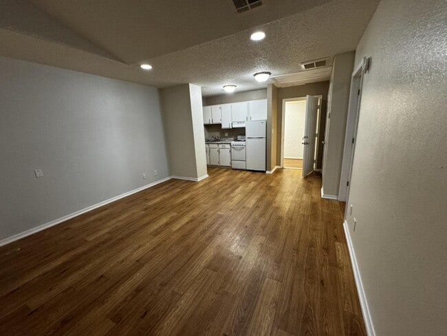 Foto del edificio - 103 E Central Ave