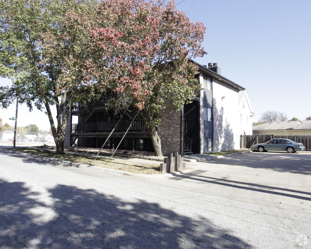 Building Photo - 2838 N 47th St