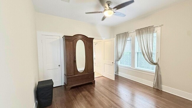 Foto del edificio - 2220 Avalon Pl