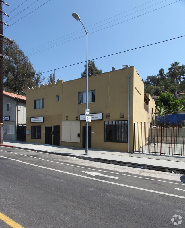 Foto del edificio - 4444 Huntington Dr