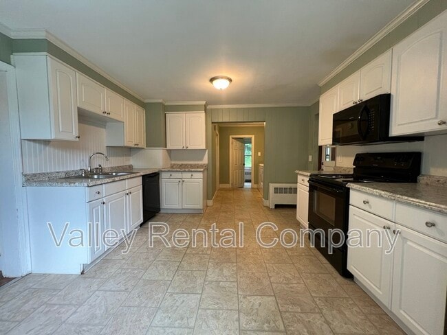 Photo - 180 Amherst Rd House