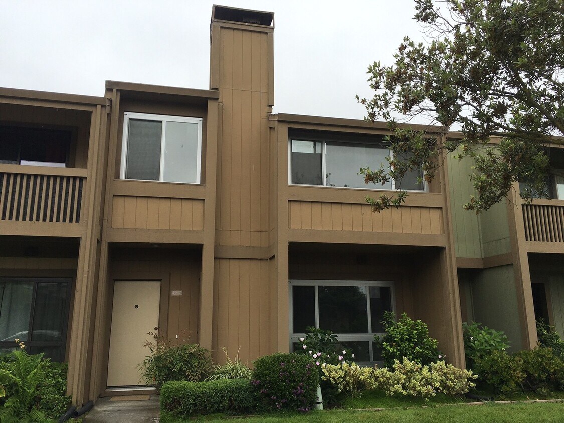 Primary Photo - 3342 Fir Avenue - 30% Rental Fee