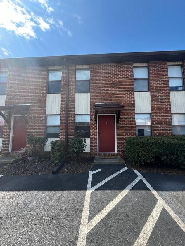 Townhouse for rent near EMU - Townhouse for rent near EMU