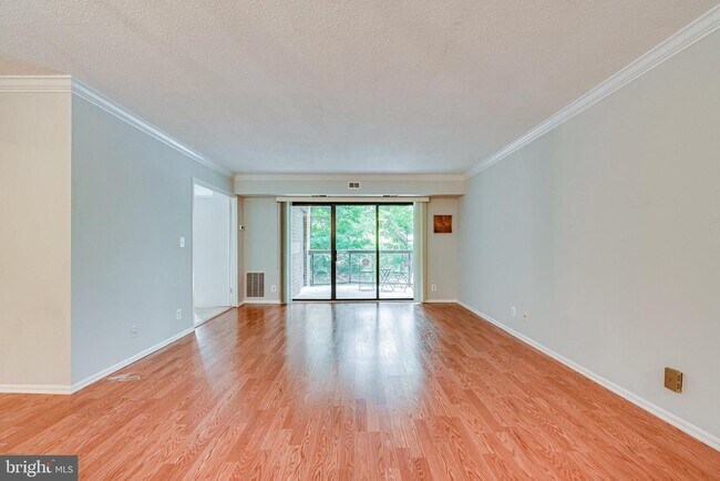 Building Photo - 8380 Greensboro Dr