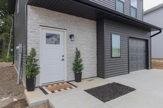 Building Photo - 2809 Emery Dr