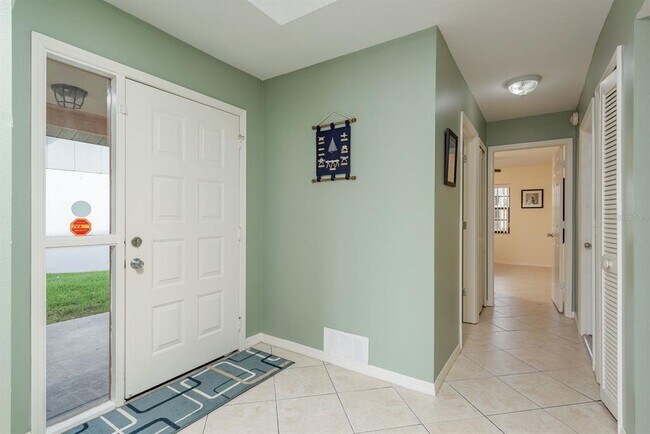 Foto del edificio - 6340 Garland Ct