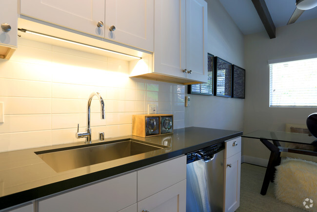 Cocina - Woodlark Residences