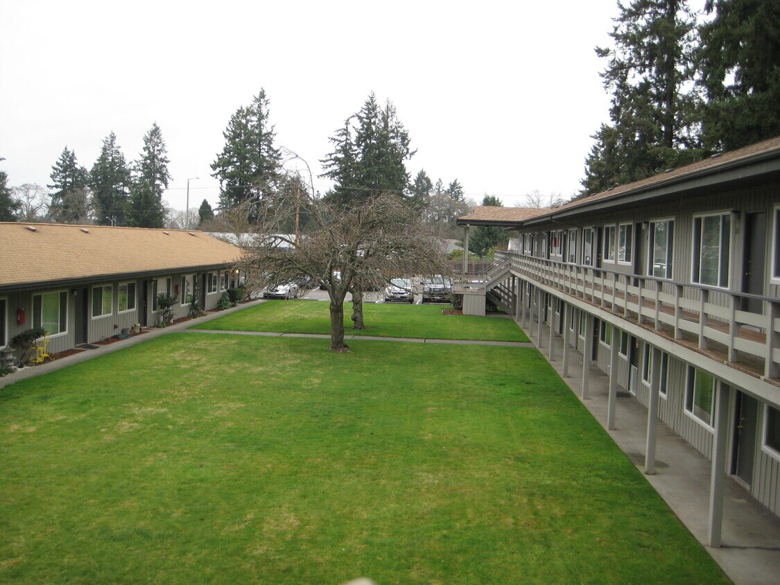 Foto principal - 3918 108th St SW