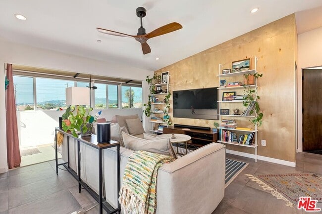 Building Photo - 3121 Verdugo Pl