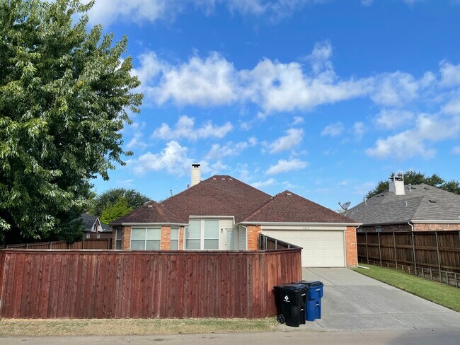 Foto del edificio - 3810 Fairfield Pl