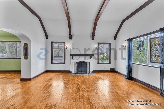 Foto del edificio - 1801 E 24th St