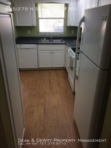Foto del edificio - 275-275 N Shade Ave