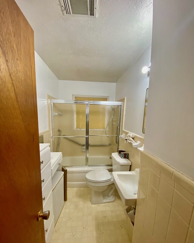 Bathroom with storage - 2033 Loyd St