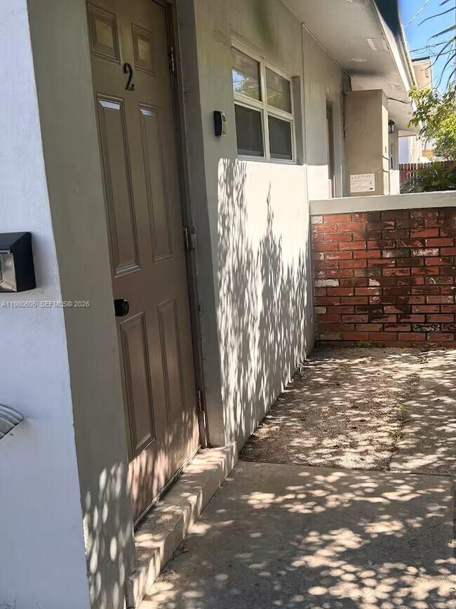 Building Photo - 1120 NE 24th Ave