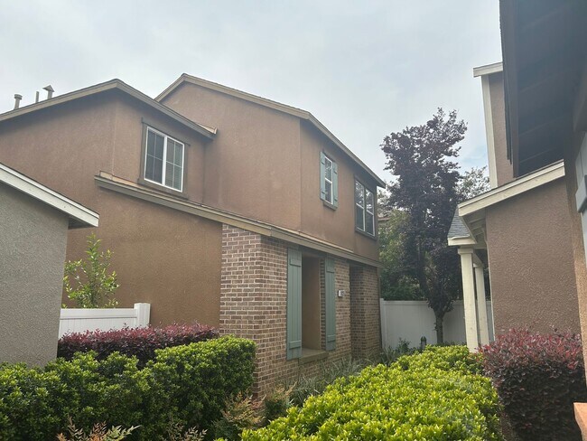 Foto del edificio - Spacious home in University Park