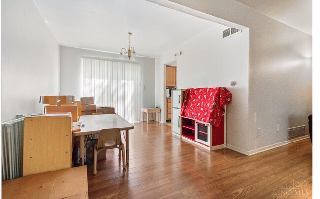 Foto del edificio - 3167 Westbrook Dr