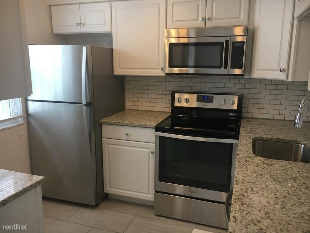 Foto principal - 1335 Cedar Blvd