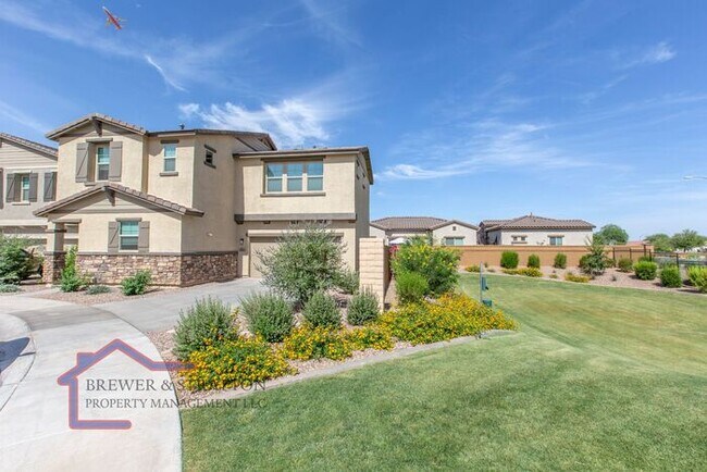 Building Photo - 2818 S LYNCH - 4BR 2.5BA Hawes/Guadalupe