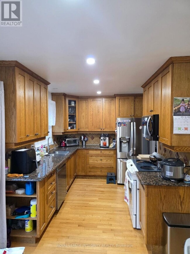 Building Photo - 63 Topley Crescent