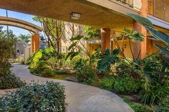 Building Photo - 15425 Sherman Way