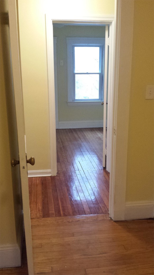 Foto del edificio - 1088 E 177th St