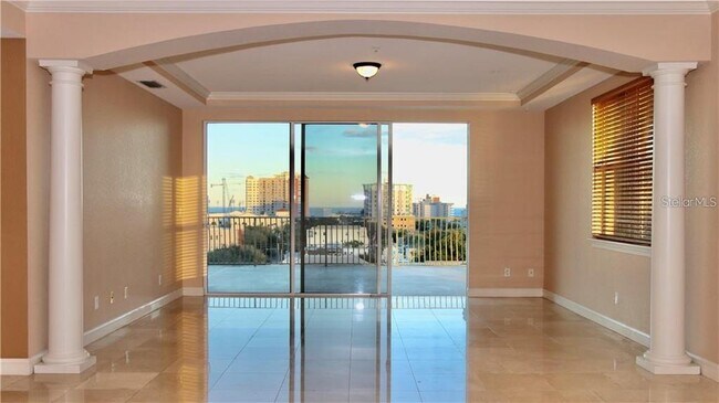 Foto del edificio - 750 4th Ave S