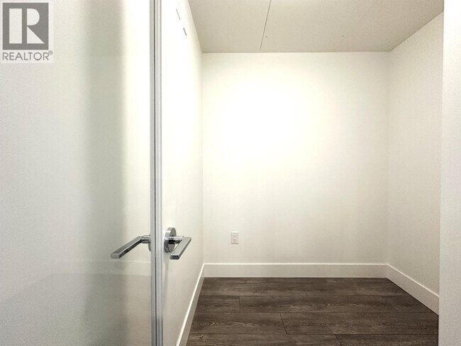 Photo du bâtiment - 4788 Hastings St