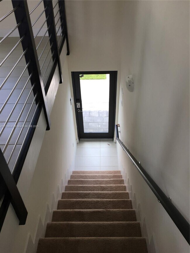 Foto del edificio - 10461 NW 82nd St