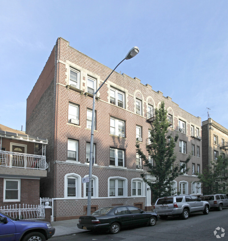 Foto principal - 662 E 21st St