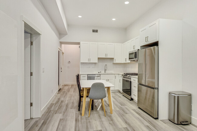 Foto del edificio - 815 Oak St