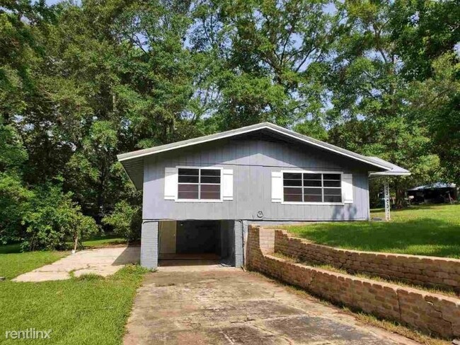 Building Photo - 3 br, 1.5 bath House - 260 Woodland Estates