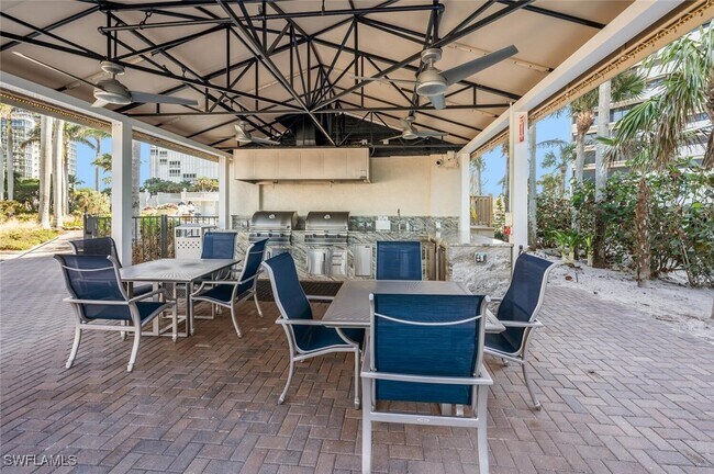 Foto del edificio - 4021 Gulf Shore Blvd N