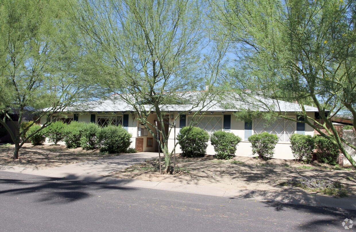 Building Photo - Belle Air North Apartments