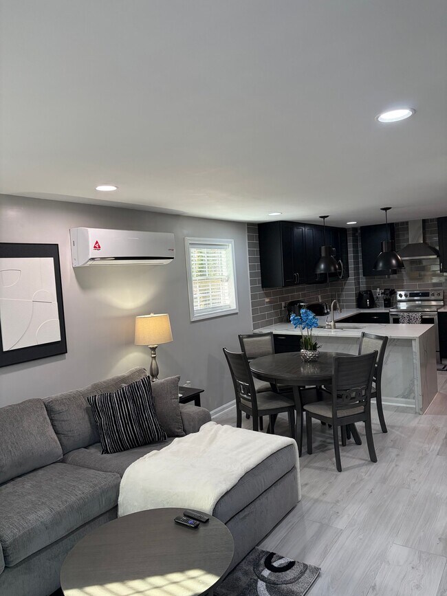 Foto del edificio - 665 S Preston Ct