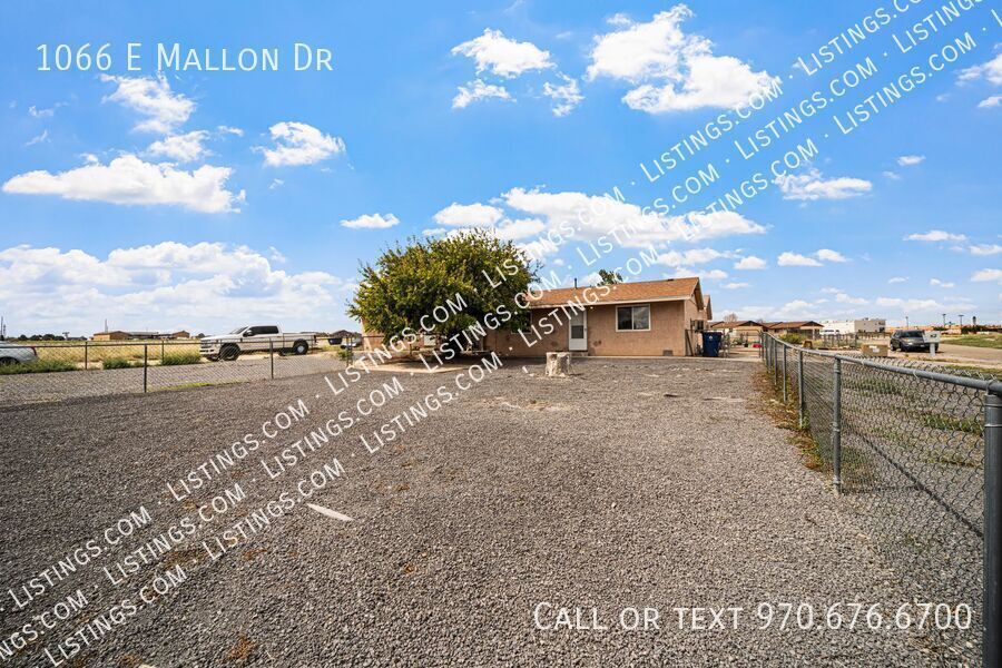 Foto principal - 1066 E Mallon Dr