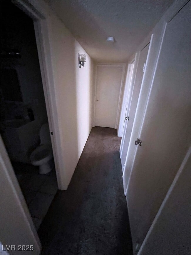 Building Photo - 1388 E Desert Inn Rd