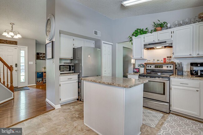 Building Photo - 3484 Lacrosse Ct