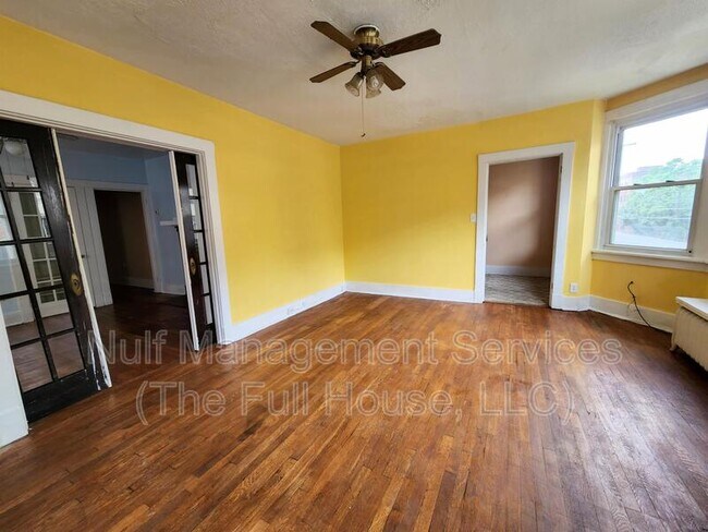 Building Photo - 541 S Aiken Ave