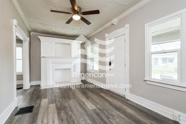 Building Photo - 2123 W Lee St