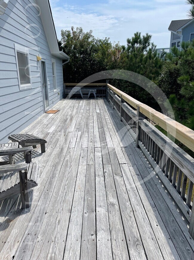 Building Photo - 1071 Whalehead Dr