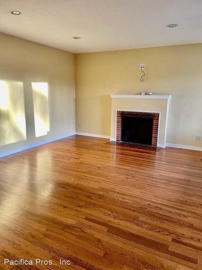 Building Photo - 2 br, 1.5 bath House - 2801 61st Street