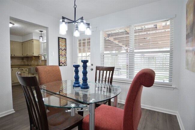 Foto del edificio - 2797 Wood Hollow Dr