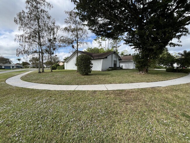 Foto del edificio - 12305 Sawgrass Ct