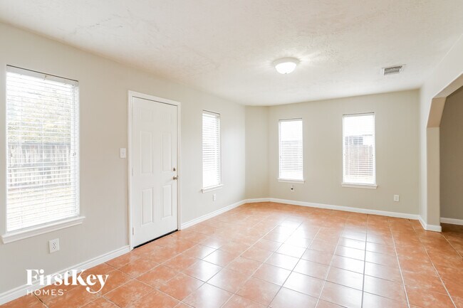 Building Photo - 15214 Lance Cir
