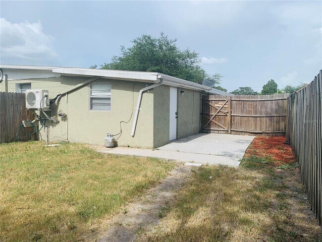 Building Photo - 1315 Waikiki Way